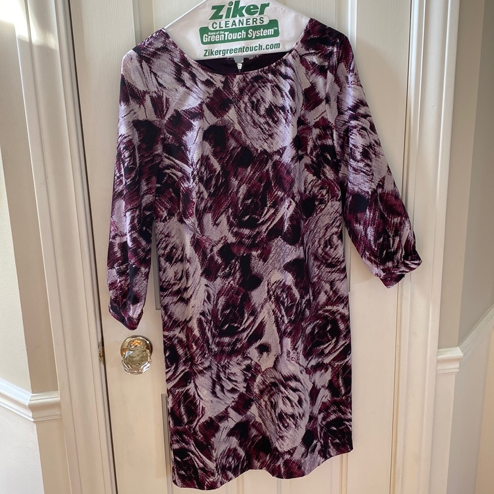 Like new Ann Taylor size 2, purple floral dress. Great condition.